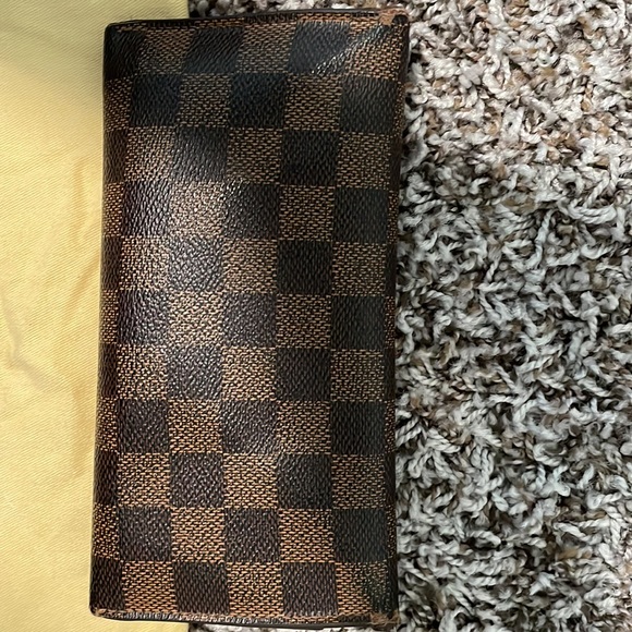 Damier Ebene Josephine Wallet Red - Picture 3 of 9